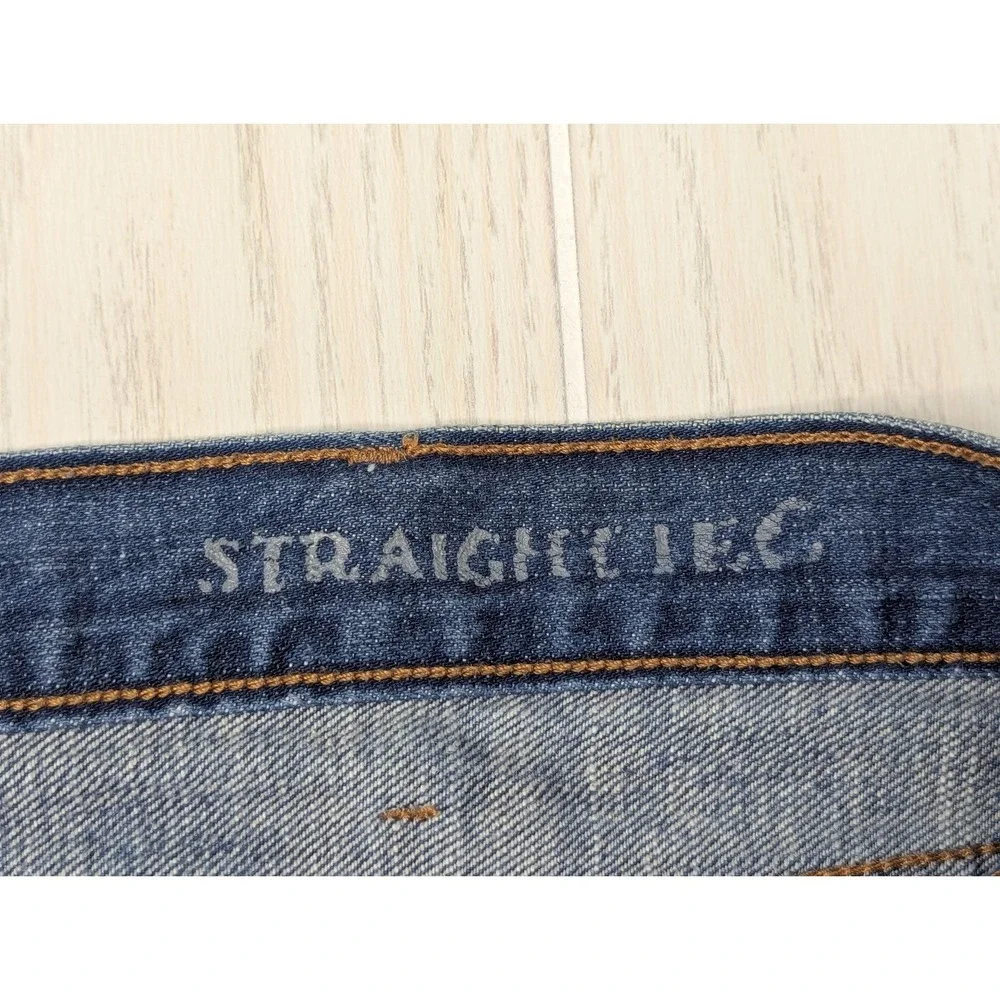 Calvin Klein Jeans Men's Blue 40x32 Straight Leg Cotton Denim small bleach spot